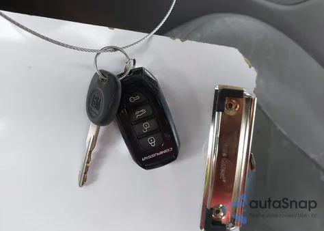 2004 GMC Sierra 2500Hd Slt from USA, damaged, VIN 1GTHK23114F106117